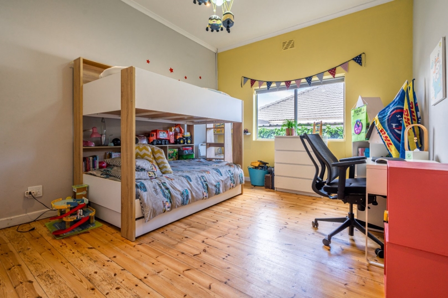 To Let 3 Bedroom Property for Rent in Wynberg Upper Western Cape